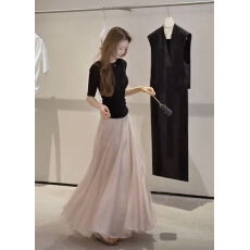 批发Madofit麻豆 百搭中袖<b class='q'>上衣</b>＋细闪珠光 温柔垂感大<b class='q'>裙摆</b>半身纱裙