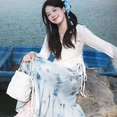 批发早春2026搭配一整套高级感漂亮森系小清新绝美气质<b class='q'>连衣裙</b>子套装女