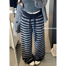 批发实拍松弛感金典撞色<b class='q'>条纹</b>阔腿<b class='q'>裤</b><b class='q'>秋冬</b>2025软糯复古针织拖地休闲长<b class='q'>裤</b>