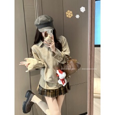 批发实拍~叠穿磨毛复古<b class='q'>条纹</b><b class='q'>衬衣</b>宽松百搭<b class='q'>衬衫</b>上衣+针织衫马甲套装