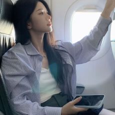 批发春<b class='q'>夏</b>薄款宽松休闲外穿蓝色条纹衬衫韩版松弛感穿搭超好看百搭上衣