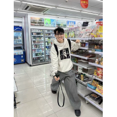 批发330g纯棉  超好看高级感流行款连帽设计宽松版型套头<b class='q'>男</b>女款<b class='q'>卫衣</b>潮