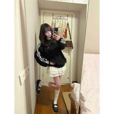 批发三条杠<b class='q'>蕾丝</b>花边圆领卫衣女2026春秋薄款小众设计感慵懒风外套上衣