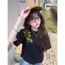 批发纯棉夏季新款短袖<b class='q'>T</b><b class='q'>恤</b>女学院风ins<b class='q'>个性</b>松柏印花设计感上衣