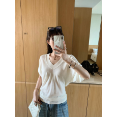 批发重磅港风chicV领蝙蝠袖短袖T恤女春夏白色<b class='q'>个性</b>气质<b class='q'>时尚</b>宽松上衣潮