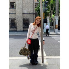 批发长袖t恤新款修身打底衫设计感小众常规款辣妹上衣