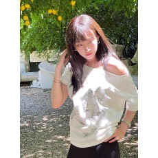 批发美式复古斜肩短袖t恤女夏季设计感小众宽松露肩辣妹上衣