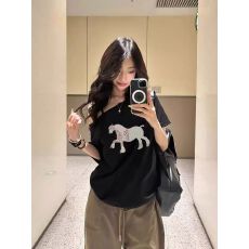 批发美式复古斜肩短袖<b class='q'>t</b><b class='q'>恤</b>女夏季设计感小众宽松露肩辣妹上衣