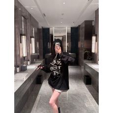 批发<b class='q'>纯棉</b>210克精梳精密印花秋季宽松长袖<b class='q'>T</b><b class='q'>恤</b>女
