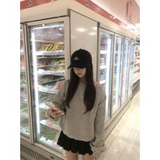 宽松印花斜肩露肩卫衣女