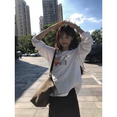 批发<b class='q'>纯棉</b>210克精梳精密印花秋季宽松长袖<b class='q'>T</b><b class='q'>恤</b>女