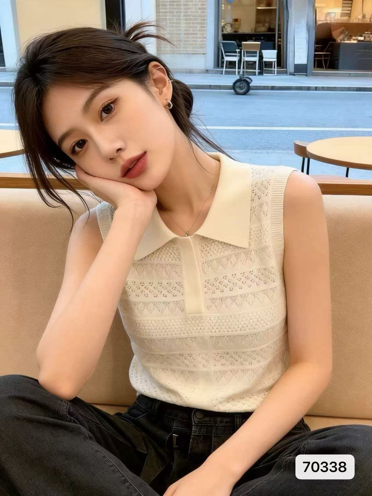 배색 니트 폴로 칼라 민소매 조끼 2026 년 여름 새로운 한국 스타일 작은 키 홀로우 아웃 단추 단색 맨위