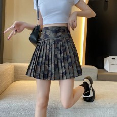 批发复古军绿色迷彩a字半身裙女夏季2026新款高腰显瘦辣妹百褶超短裙