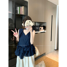 批发实拍实价~夏新款韩版V领设计感波点不规则荷叶边<b class='q'>裙摆</b>纯欲无袖<b class='q'>上衣</b>