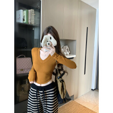 批发实拍实价~秋<b class='q'>冬</b>新款V领带带胸垫褶皱修身显瘦高腰长袖打底T恤