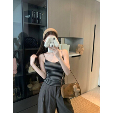 批发<b class='q'>实拍</b>实价~春夏新款辣妹精致V领小吊带内搭带胸垫修身显瘦背心上衣