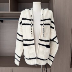 批发kubiliv淡颜天菜羊毛混纺慵懒松弛系连帽条纹卫衣针织开衫女