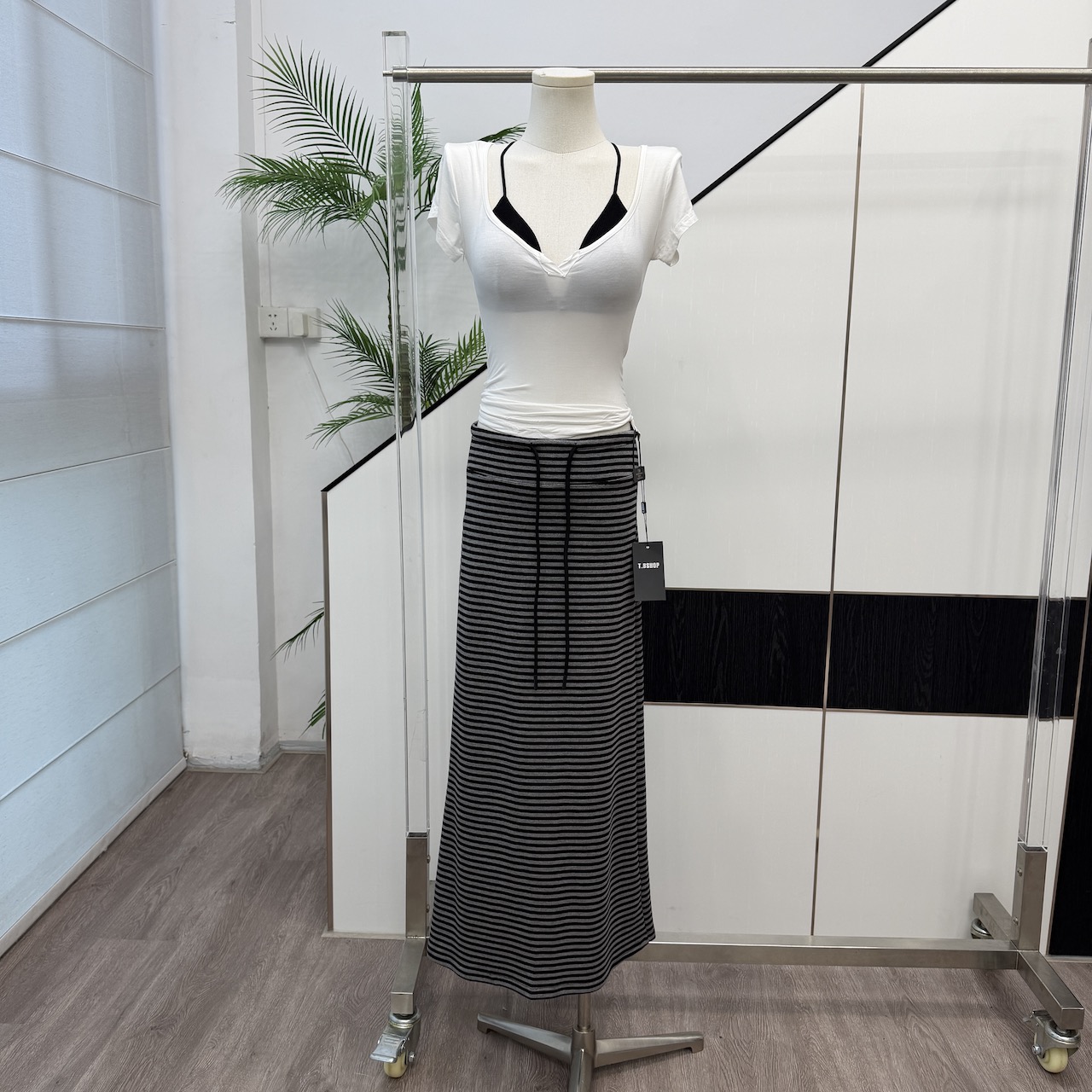 via del sol 핏 스타일 왕 복숭아 심장 고리 긍정적 인 어깨 반팔 티셔츠 여성 몸매 가꾸기 순수한 욕망 핫걸 슬림해 보이는 맨위