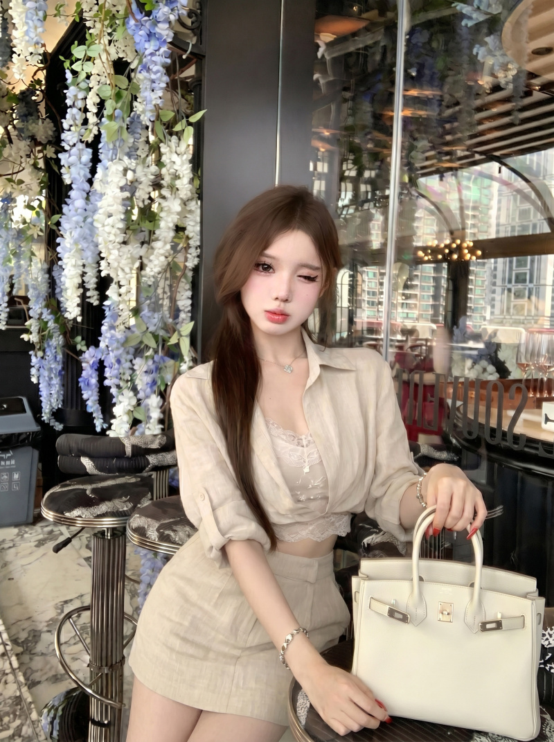 실사 정가 프랑스식 레이스 조각 페이크 레이어드 셔츠 반 스커트 세트 여성 여름 조용한 럭셔리 오래된 돈 바람 세트