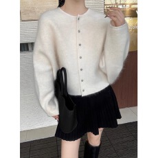 批发小香风新年红色针织<b class='q'>开衫外套</b>女秋冬宽松慵懒风高级感毛衣外搭上衣