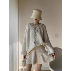 批发奥吻2025秋冬立体玫瑰花温柔软糯单排扣毛衣外套+A字针织短裙<b class='q'>套装</b>