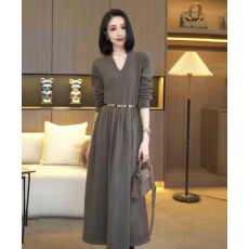 批发简约V领针织<b class='q'>连衣裙</b><b class='q'>女</b>微胖<b class='q'>大码</b>新款秋冬中长款显瘦内搭气质长<b class='q'>裙</b>