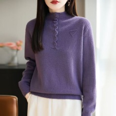 批发设计感洋气纽扣毛衣女内搭秋冬新款半高领宽松针织<b class='q'>打底衫</b>长袖上衣