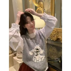 批发2026早<b class='q'>春</b>叠穿减龄俏皮狗狗针织背心马甲女秋冬