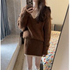 北极绒腈纶35%锦纶40%PBT25%秋冬季针织短裙两件套女毛衣