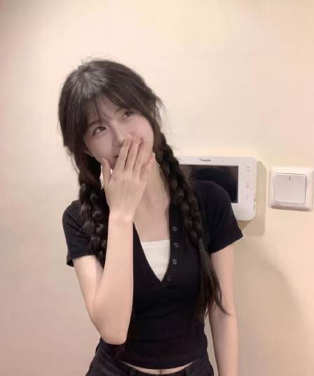 92 비스코스 섬유 8 암모니아 Lun 페이크 레이어드 배색 깊은 V 넥 반팔 티셔츠 여성 여름 몸매 가꾸기 맨위