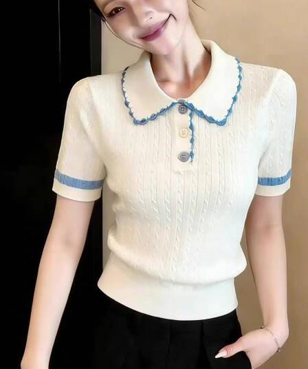 POLO 셔츠 반팔 티셔츠 여성 2026 여름 새로운 통통한 여동생 디자인 센스 작은 대중 얼음 실크 니트 스트라이프 맨위
