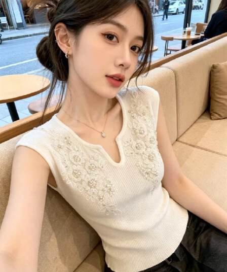 프랑스식 달콤한 스타일 무거운 작업 자수 꽃 니트 스웨터 여성 여름 V넥 작은 날다 소매 외국 가스 작은 대중 디자인 섹션 맨위
