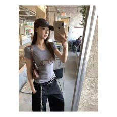 批发有货.红人馆短袖<b class='q'>t</b><b class='q'>恤</b>女新款夏季穿搭炸街独特漂亮气质灰色修身上衣