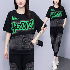 批发实拍 夏季<b class='q'>时尚</b>套装女 宽松拼接牛仔印花烫钻短袖两件套大码女装