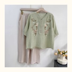 批发中年妈妈夏季套装刺绣上衣薄款仿棉麻时尚洋气中老年女两件套