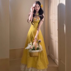 批发法式田园风黄色吊带长裙子<b class='q'>蕾丝</b>立体花朵少女感海边度假风<b class='q'>连衣裙</b>女