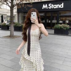 批发韩系淡人高知波点吊带连衣裙女早春穿搭套装黑色西装高级感一整套