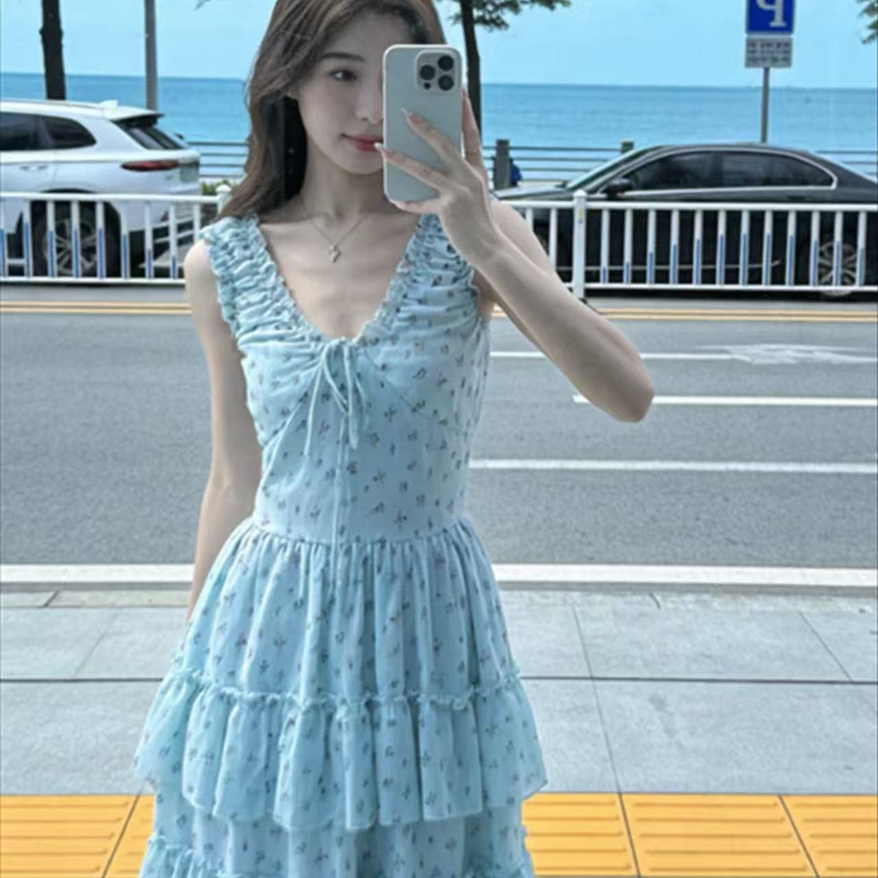 초여름 그레이트 바다를보고 측면 가짜 박하 녹색 꽃무늬 여성 드레스 여름 부드러운 바람 달콤함 작은 키 롱 스커트