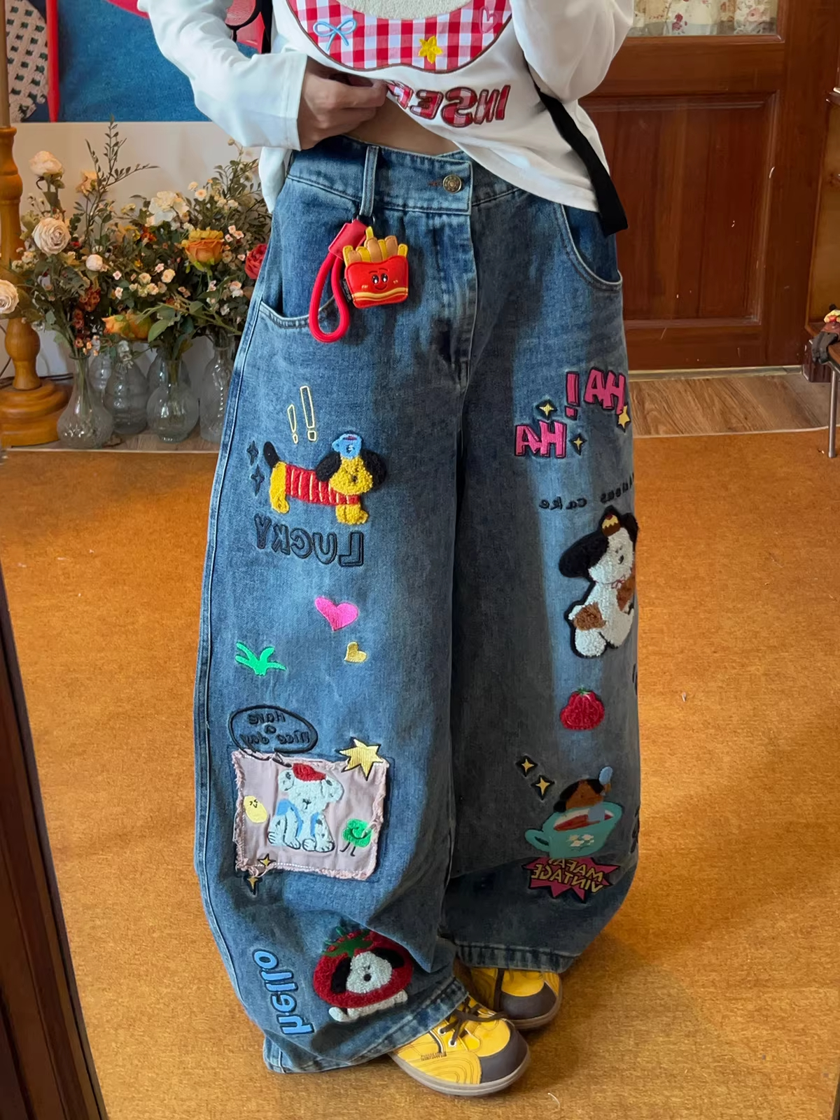 아메리칸 레트로 재미있는 만화 강아지 수건 자수 청바지 여성 루즈핏 디스플레이 슬림 거리 스트레이트 넓은 다리 길이 바지