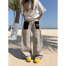 批发韩版豹纹拼接撞色<b class='q'>阔腿裤</b>女宽松<b class='q'>嘻哈</b>街头风牛仔<b class='q'>裤</b>休闲<b class='q'>裤</b>弯刀<b class='q'>裤</b>