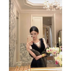 批发【12.24 00:00 新品95折+双旦折扣】JAYKY YANG <b class='q'>蕾丝</b>V领背心长裙