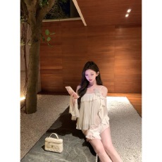 批发kubiliv【3/03日上新】设计感不规则<b class='q'>吊带</b>荷叶边压褶上衣