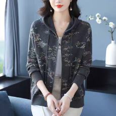 批发加大码<b class='q'>妈妈装</b>休闲连帽针织开衫女中老年洋气春秋新款毛衣<b class='q'>外套</b>上衣