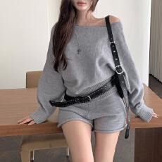 批发chic韩国一字肩毛衣套装女宽松蝙蝠袖上衣短裤两件套