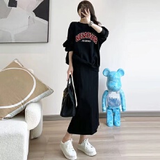 批发套装女<b class='q'>秋</b>冬港风小众百搭宽松套头字母卫衣休闲半身裙时尚两件套