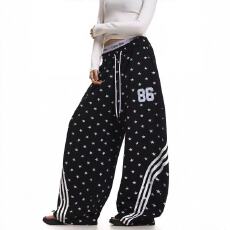 批发美式星星满印三条杠阔腿卫裤<b class='q'>女</b>2026夏季新款宽松hiphop潮牌弯刀裤