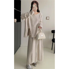 批发两件套高级感重工钉珠下摆开叉套头毛衣半身<b class='q'>长裙</b>套装宽松慵懒软糯