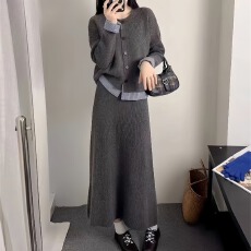 批发一整套韩系穿搭女2025新款秋季圆领假两件针织开衫半身长裙两件套