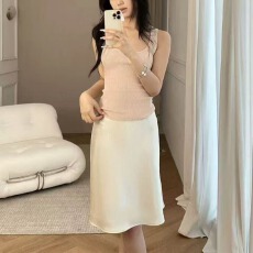 批发2026夏季新款时尚<b class='q'>高腰</b>短裙缎面丝滑<b class='q'>半身裙</b>包臀A字裙垂坠感<b class='q'>半身裙</b>