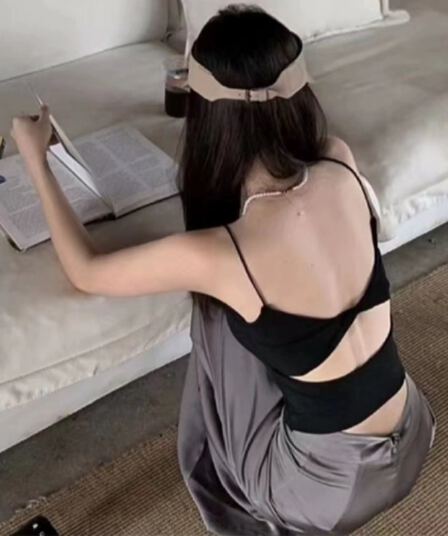 섹시함 슬립 작은 조끼 여성 의류 여름 벨트 가슴 패드 순수한 욕망 외출용 백리스 기본 셔츠 쇼트 스타일 인사이드 잡아라. 의류